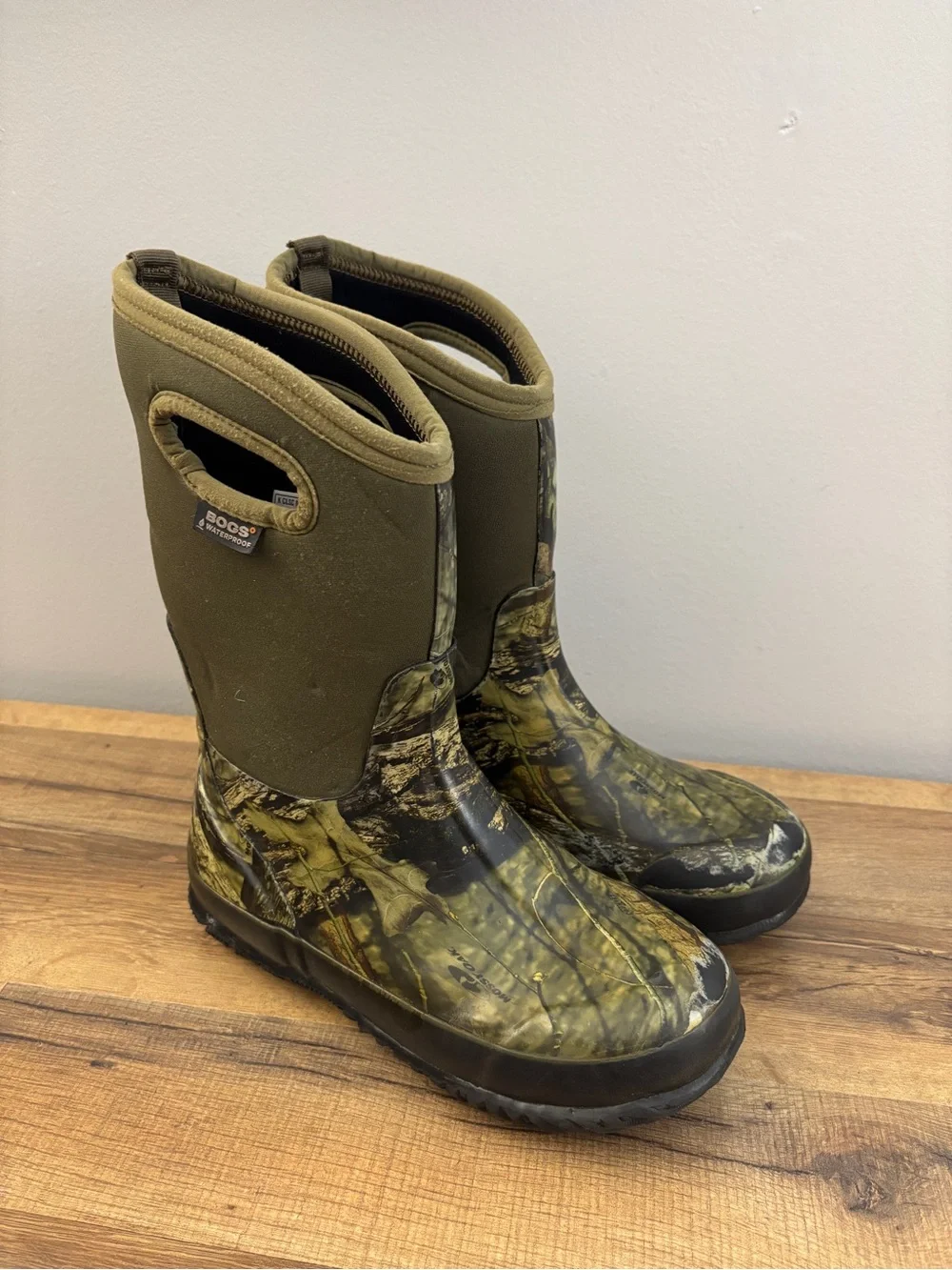 Bogs York Camo Classic Insulated Waterproof Winter Snow Boots Big Kids